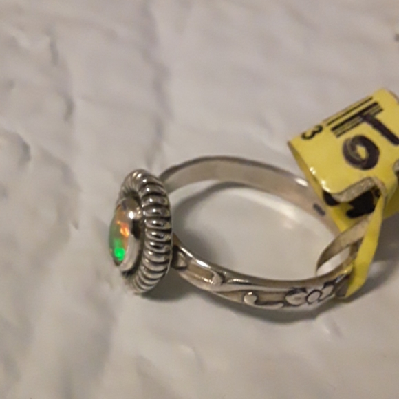 Artisan Ethiopian opal - Picture 3 of 3